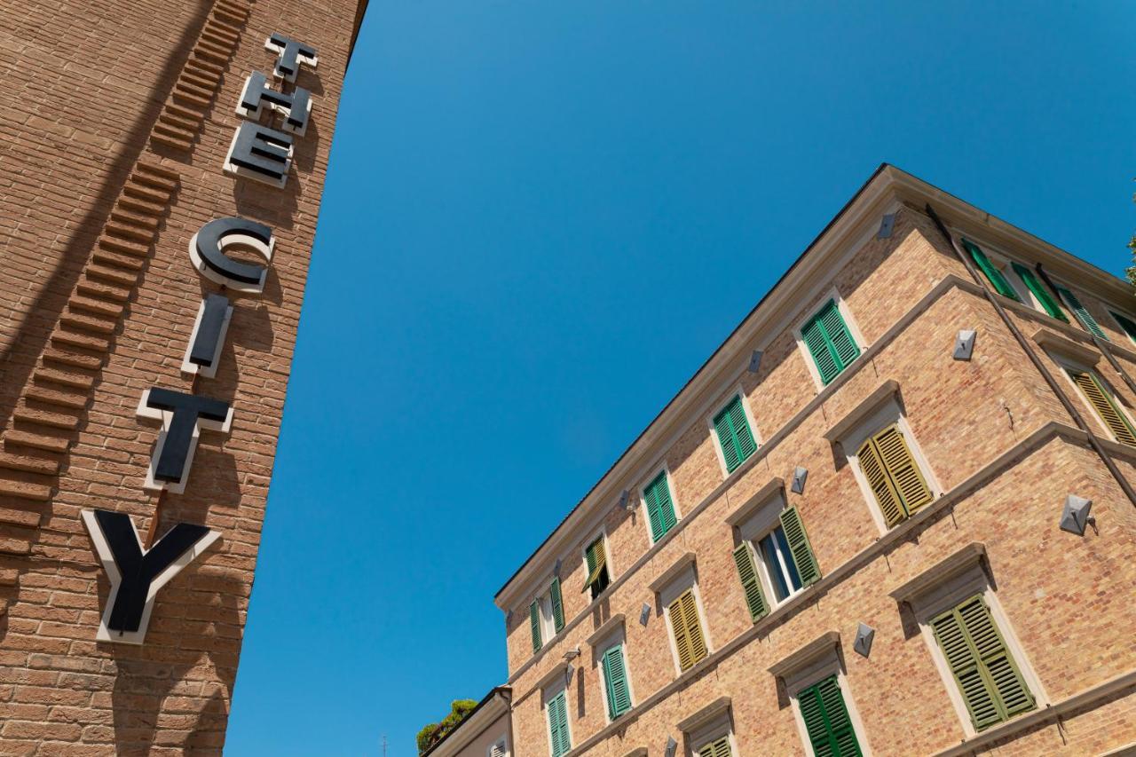 The City Hotel أنكونا المظهر الخارجي الصورة