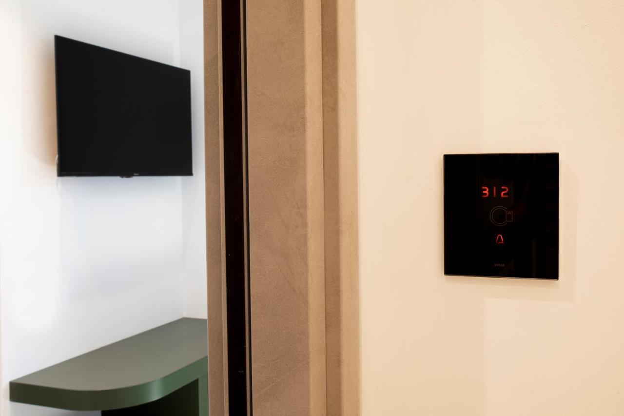 The City Hotel أنكونا المظهر الخارجي الصورة
