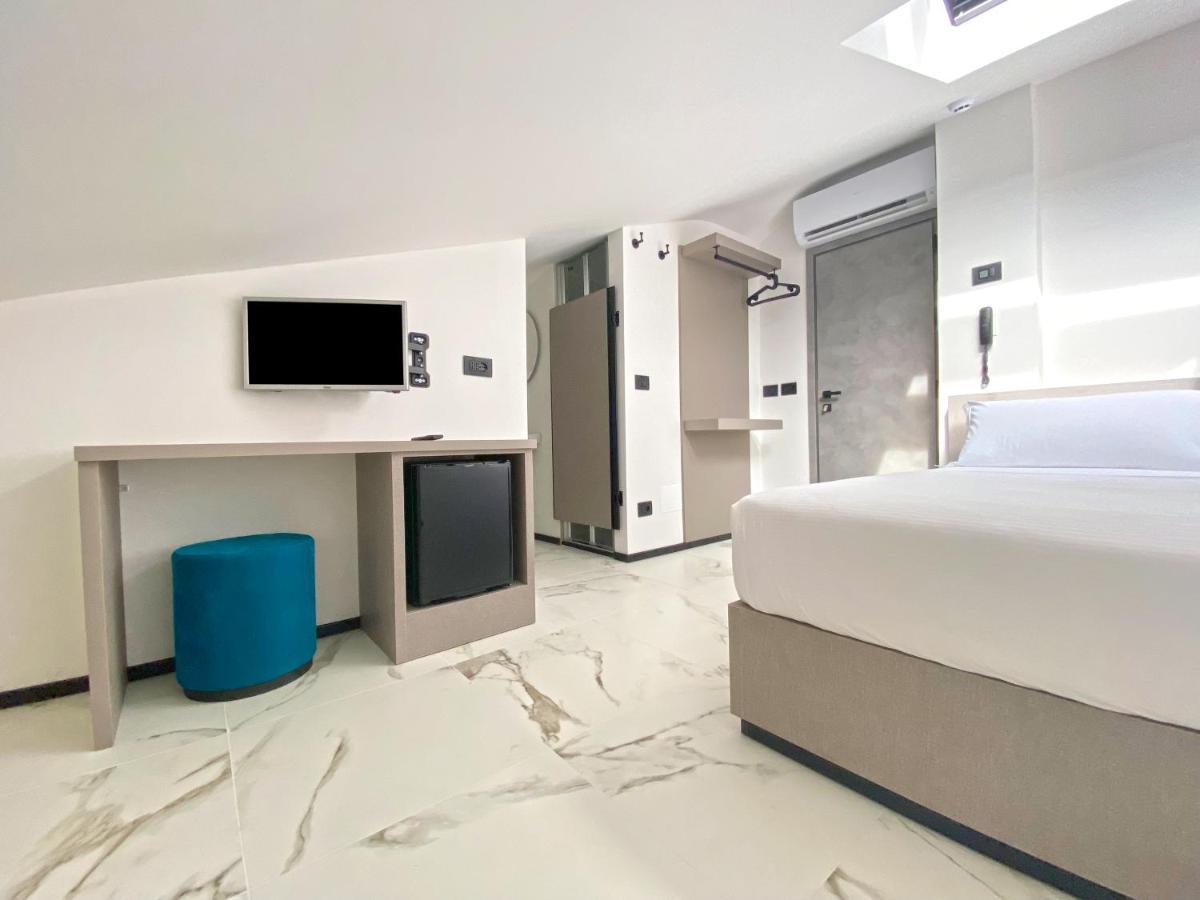 The City Hotel أنكونا المظهر الخارجي الصورة